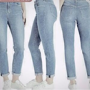 Chaps light wash jeans 10